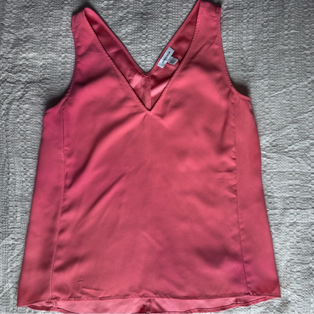Nordstrom v neck tank Medium coral rose